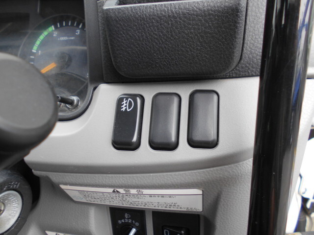 三菱ふそうキャンターダンプ小型（2t・3t）[写真35]