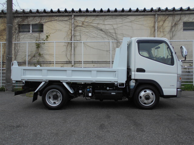 三菱ふそうキャンターダンプ小型（2t・3t）[写真09]
