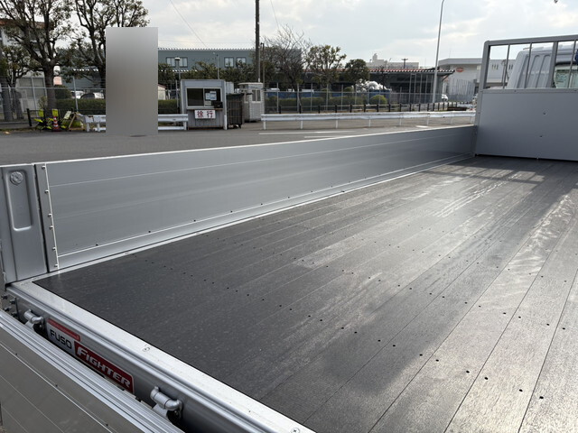 三菱ふそうファイタークレーン4段中型（4t）[写真10]