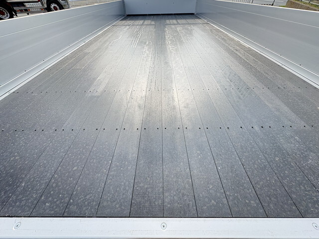 三菱ふそうファイタークレーン4段中型（4t）[写真12]