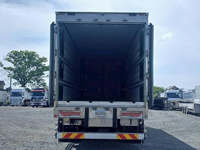 UDトラックスクオン冷凍車（冷蔵車）大型（10t）[写真10]