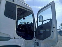 UDトラックスクオン冷凍車（冷蔵車）大型（10t）[写真18]