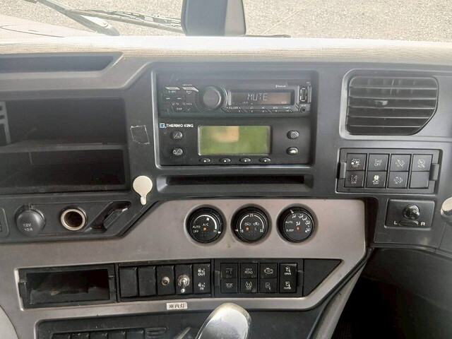 UDトラックスクオン冷凍車（冷蔵車）大型（10t）[写真21]