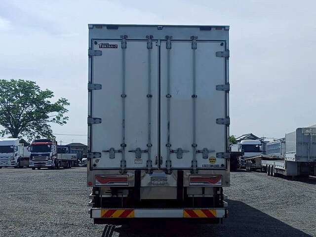 UDトラックスクオン冷凍車（冷蔵車）大型（10t）[写真07]