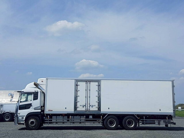 UDトラックスクオン冷凍車（冷蔵車）大型（10t）[写真08]