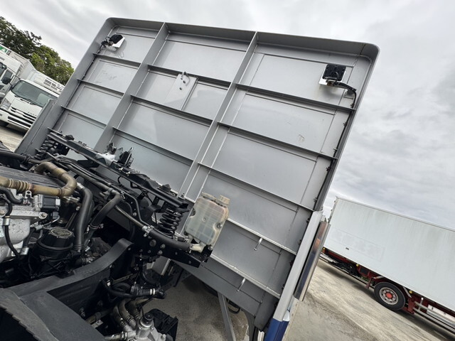 三菱ふそうファイター平ボディ増トン（6t・8t）[写真17]