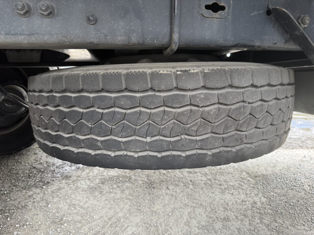 三菱ふそうファイター平ボディ増トン（6t・8t）[写真18]