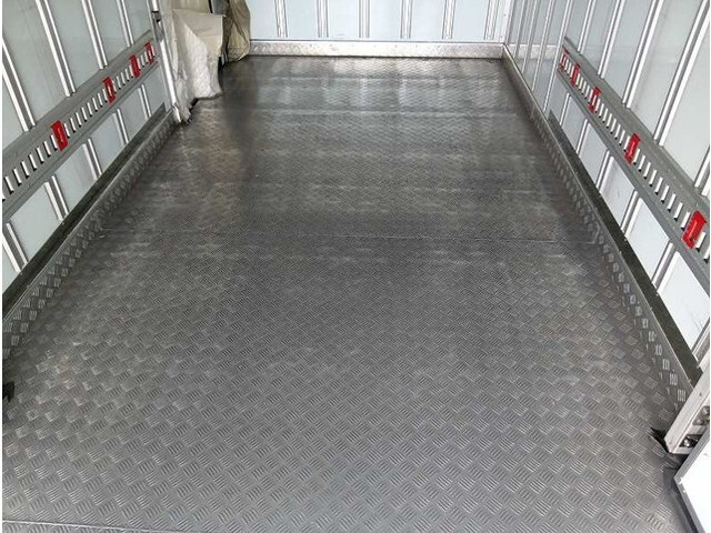 三菱ふそうキャンター冷凍車（冷蔵車）小型（2t・3t）[写真13]