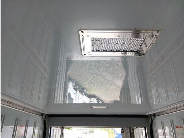 三菱ふそうキャンター冷凍車（冷蔵車）小型（2t・3t）[写真14]