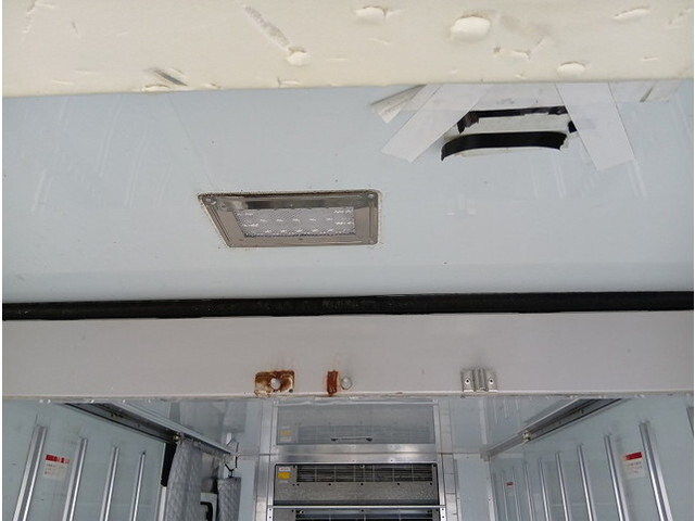 三菱ふそうキャンター冷凍車（冷蔵車）小型（2t・3t）[写真15]