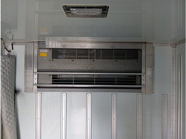 三菱ふそうキャンター冷凍車（冷蔵車）小型（2t・3t）[写真16]