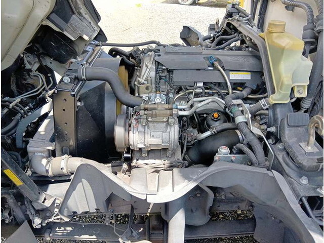 三菱ふそうキャンター冷凍車（冷蔵車）小型（2t・3t）[写真28]