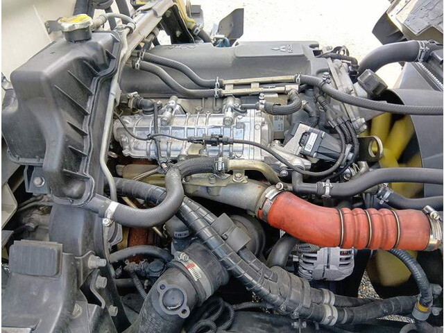 三菱ふそうキャンター冷凍車（冷蔵車）小型（2t・3t）[写真29]