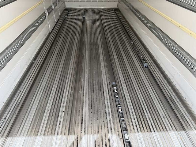 日野レンジャー冷凍車（冷蔵車）増トン（6t・8t）[写真12]