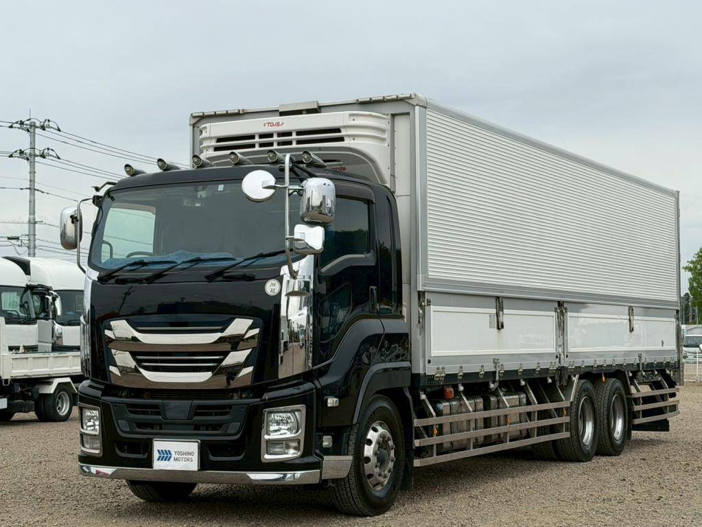 いすゞギガ冷蔵冷凍ウイング2016年(平成28年)QKG-CYL77B