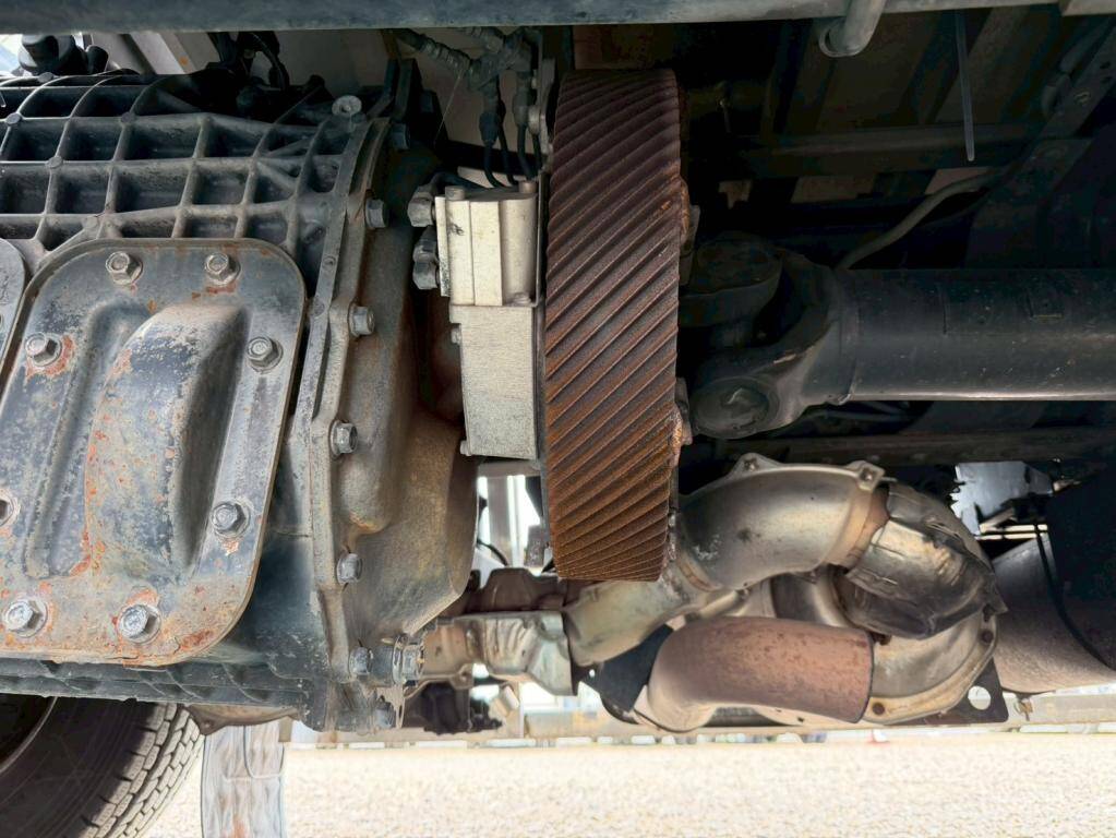 いすゞギガ冷蔵冷凍ウイング大型（10t）[写真17]