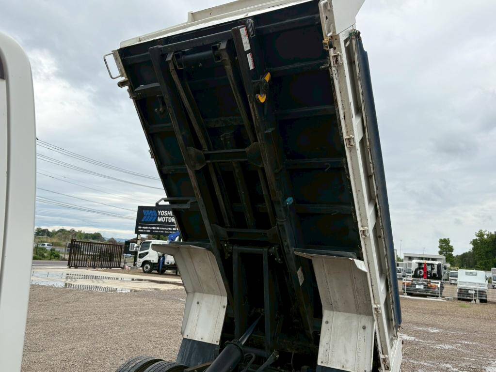 日野デュトロローダーダンプ小型（2t・3t）[写真13]