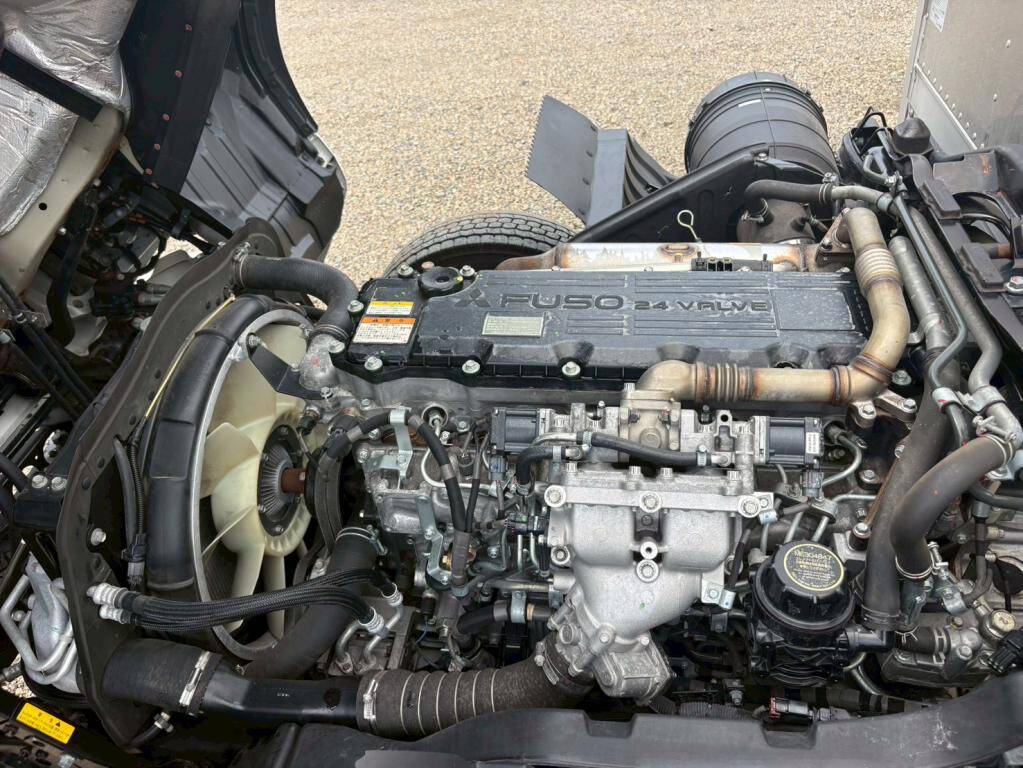 三菱ふそうファイターアルミバン中型（4t）[写真18]