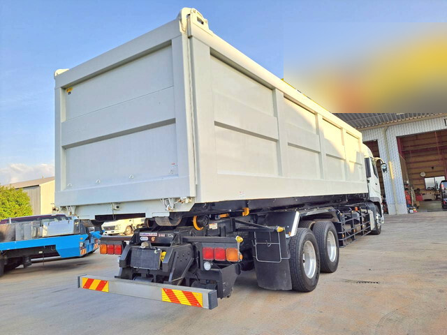 三菱ふそうスーパーグレートコンテナ専用車大型（10t）[写真04]