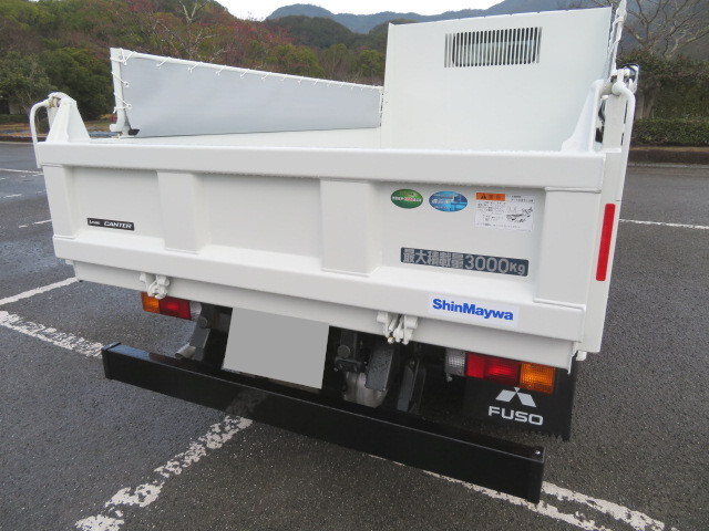 三菱ふそうキャンターダンプ小型（2t・3t）[写真23]