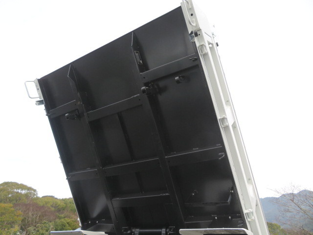 三菱ふそうキャンターダンプ小型（2t・3t）[写真32]