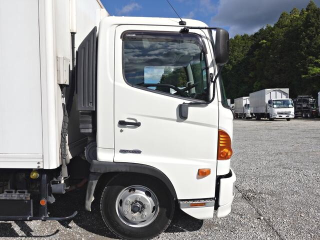 日野レンジャー冷凍車（冷蔵車）中型（4t）[写真05]