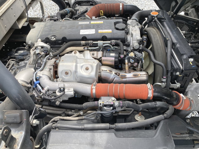 いすゞエルフパネルバン小型（2t・3t）[写真32]