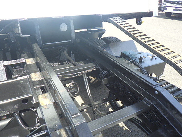 三菱ふそうキャンターセーフティクレーン3段小型（2t・3t）[写真24]