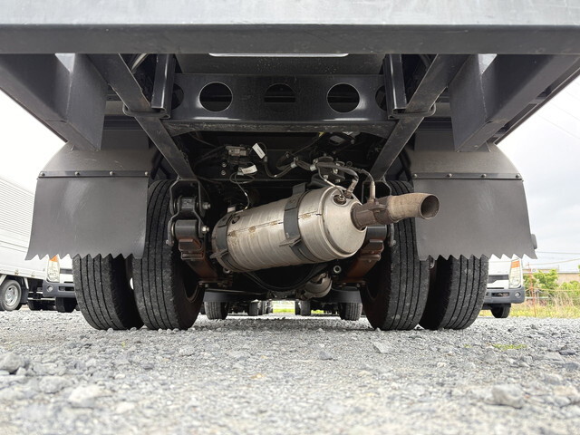 日産アトラス保冷バン小型（2t・3t）[写真24]