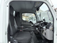日産アトラス保冷バン小型（2t・3t）[写真32]