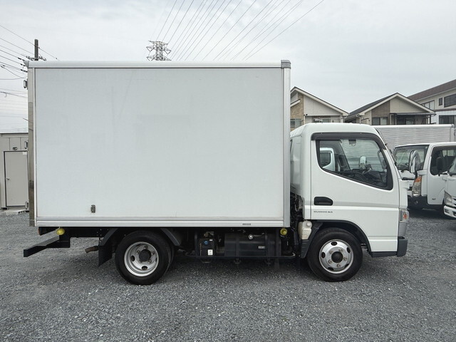日産アトラス保冷バン小型（2t・3t）[写真06]