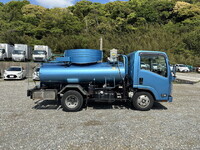 いすゞエルフバキュームカー小型（2t・3t）[写真07]