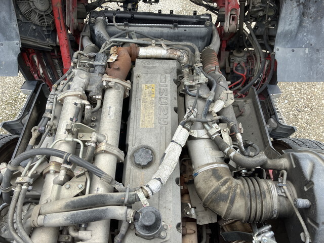 いすゞギガトレーラーヘッド（トラクターヘッド）大型（10t）[写真18]