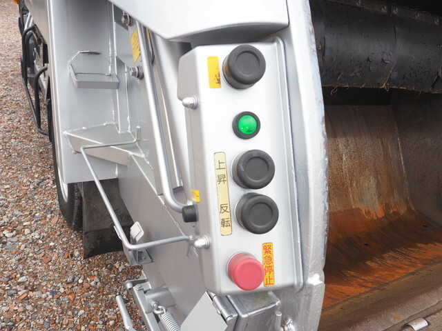 日野デュトロパッカー車（塵芥車）小型（2t・3t）[写真26]
