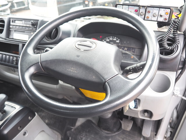 日野デュトロパッカー車（塵芥車）小型（2t・3t）[写真35]