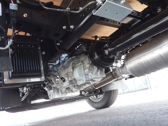 三菱ふそうキャンター平ボディ小型（2t・3t）[写真24]