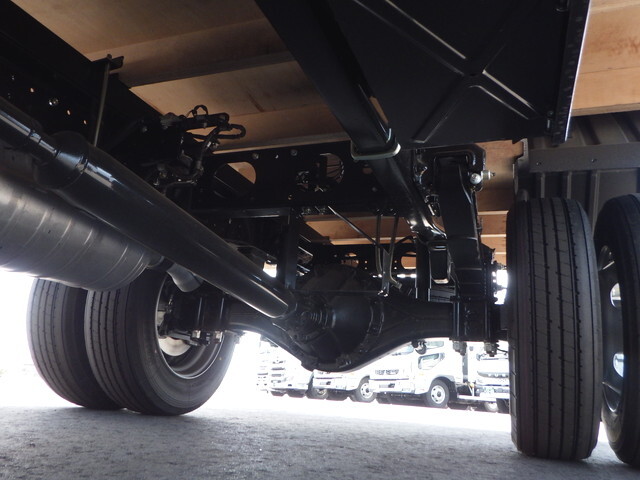 三菱ふそうキャンター平ボディ小型（2t・3t）[写真25]