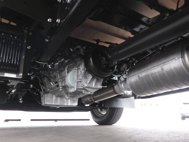 三菱ふそうキャンター平ボディ小型（2t・3t）[写真23]