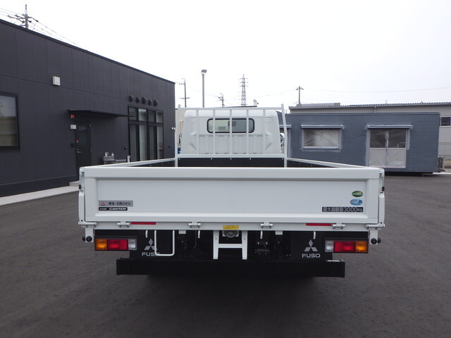三菱ふそうキャンター平ボディ小型（2t・3t）[写真05]