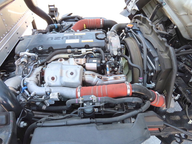 いすゞエルフアルミバン小型（2t・3t）[写真14]