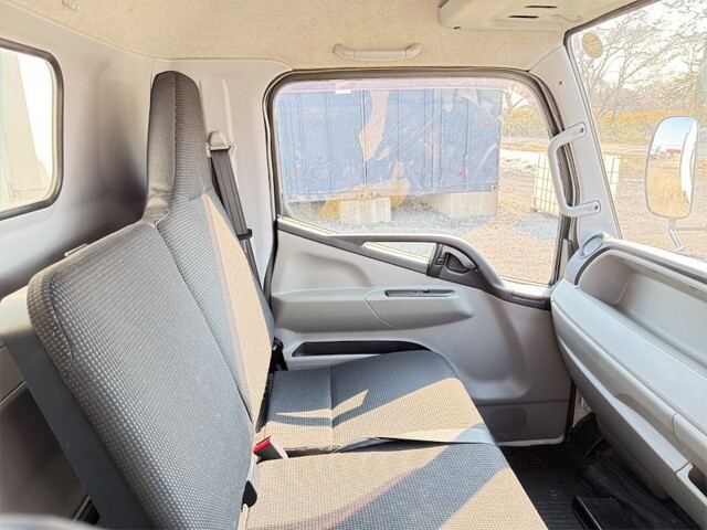 三菱ふそうキャンター冷凍車（冷蔵車）小型（2t・3t）[写真36]