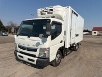 三菱ふそうキャンター冷凍車（冷蔵車）小型（2t・3t）[写真04]