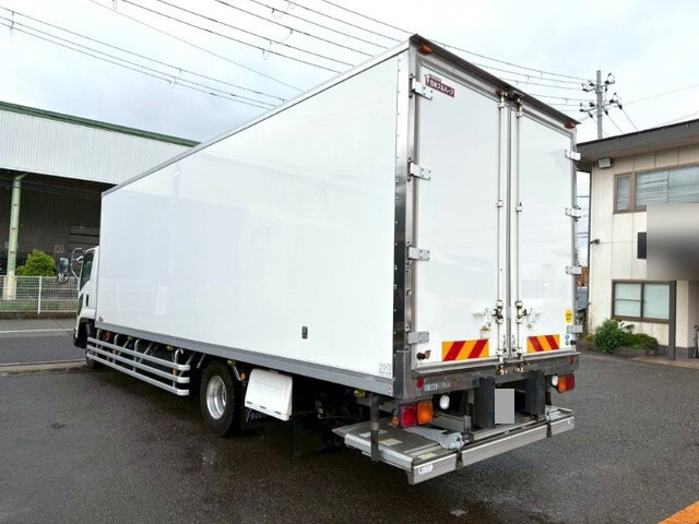いすゞフォワード冷凍車（冷蔵車）増トン（6t・8t）[写真02]