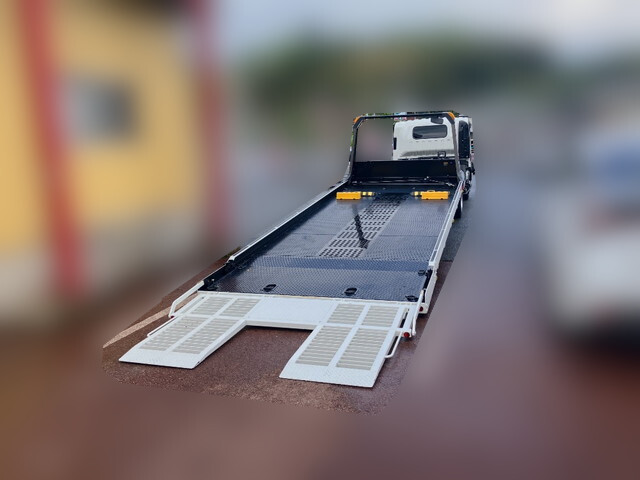 いすゞエルフセーフティローダー小型（2t・3t）[写真02]