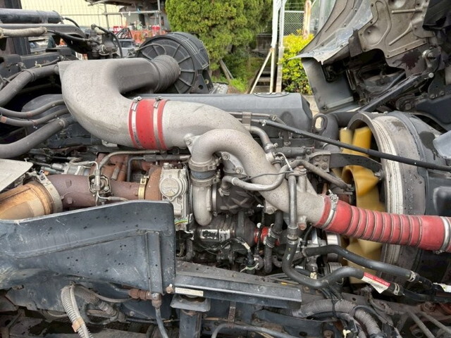 UDトラックスクオンコンテナ専用車大型（10t）[写真20]
