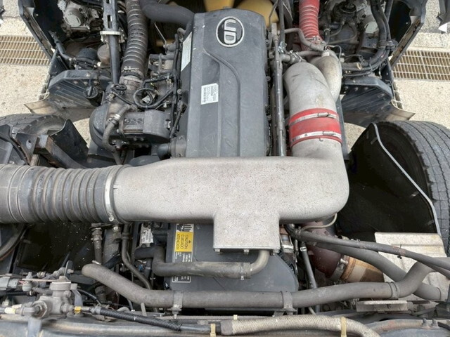 UDトラックスクオンコンテナ専用車大型（10t）[写真21]