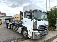 UDトラックスクオンコンテナ専用車大型（10t）[写真04]