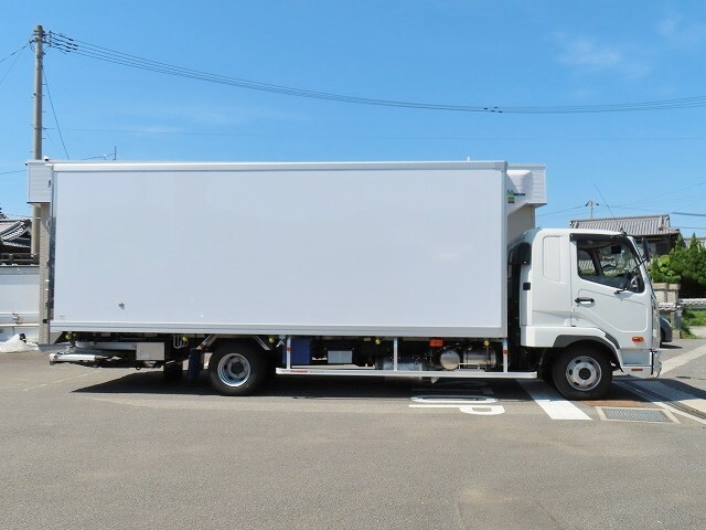 三菱ふそうファイター冷凍車（冷蔵車）中型（4t）[写真04]