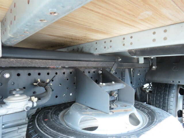 いすゞエルフアルミバン小型（2t・3t）[写真30]