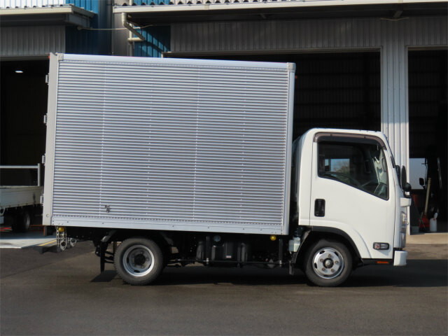 いすゞエルフアルミバン小型（2t・3t）[写真04]